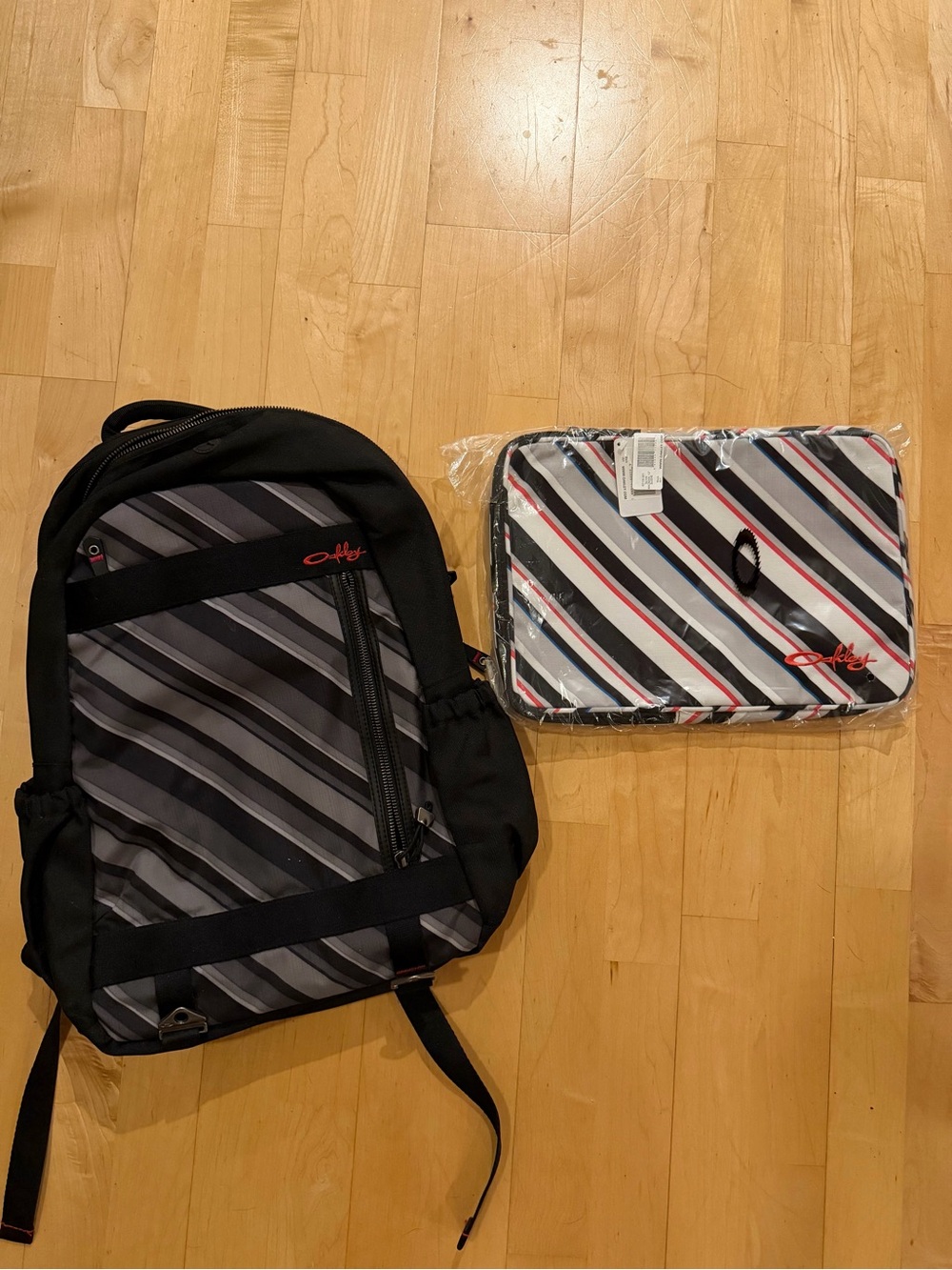NEW Oakley Backpack & Laptop Case